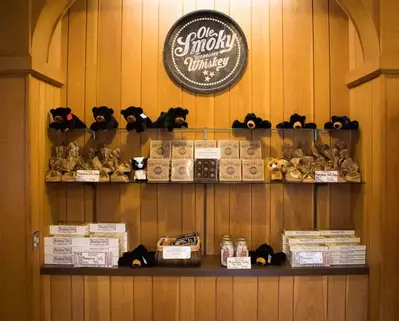 ole smoky candy kitchen moonshine taffy logs