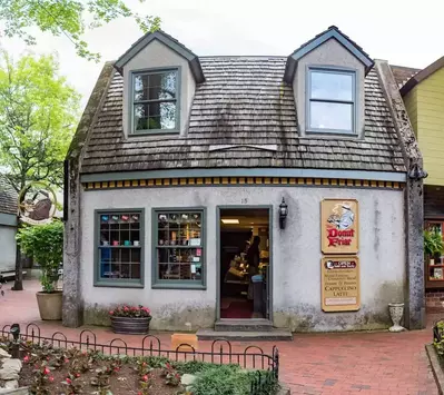 outside of the donut friar