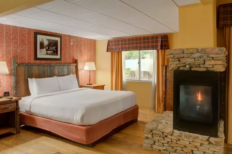 Old Creek Lodge 308--1