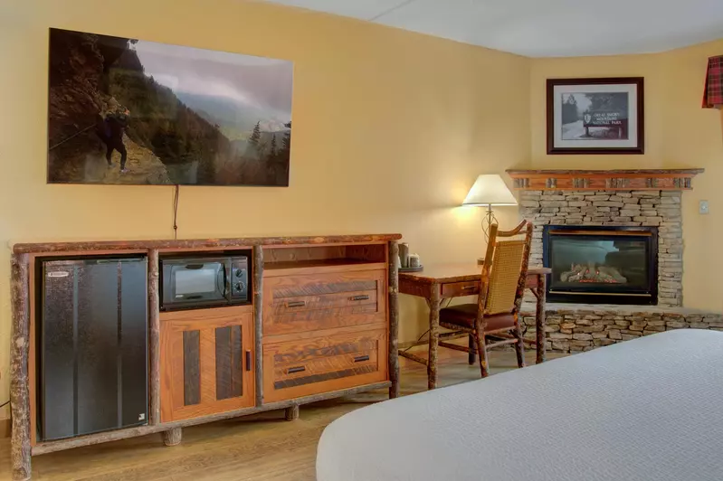 Old Creek Lodge 211--2