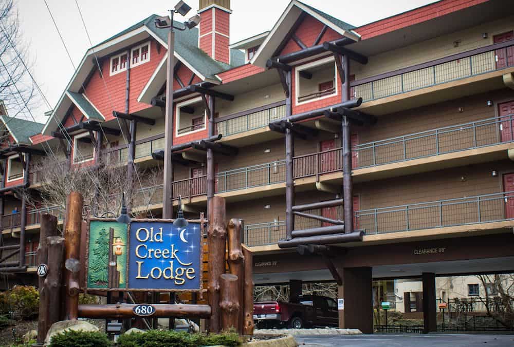 Old Creek Lodge Downtown Gatlinburg Hotel