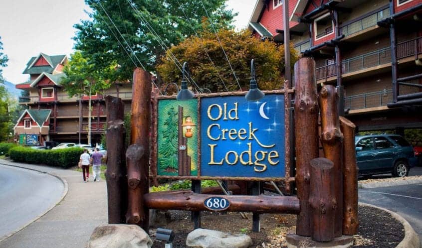 Old Creek Lodge Gatlinburg Hotel Sign