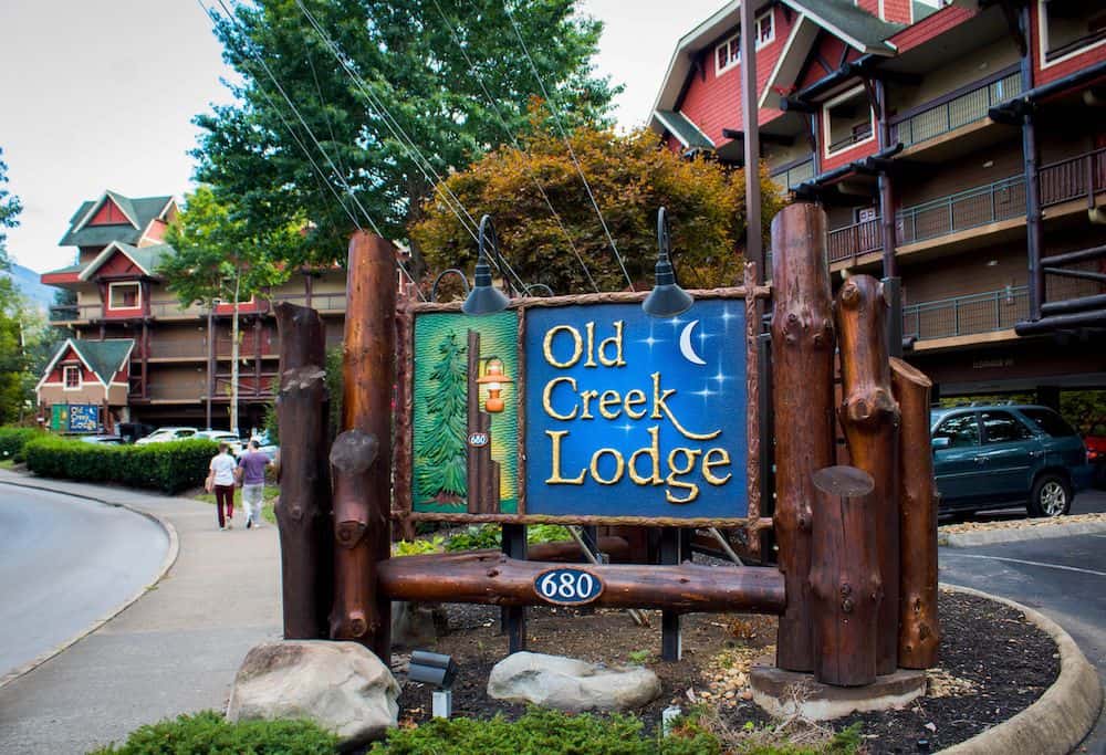Old Creek Lodge Gatlinburg Hotel Sign